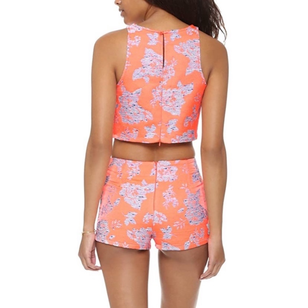 BB Dakota Floral Jacquard Top